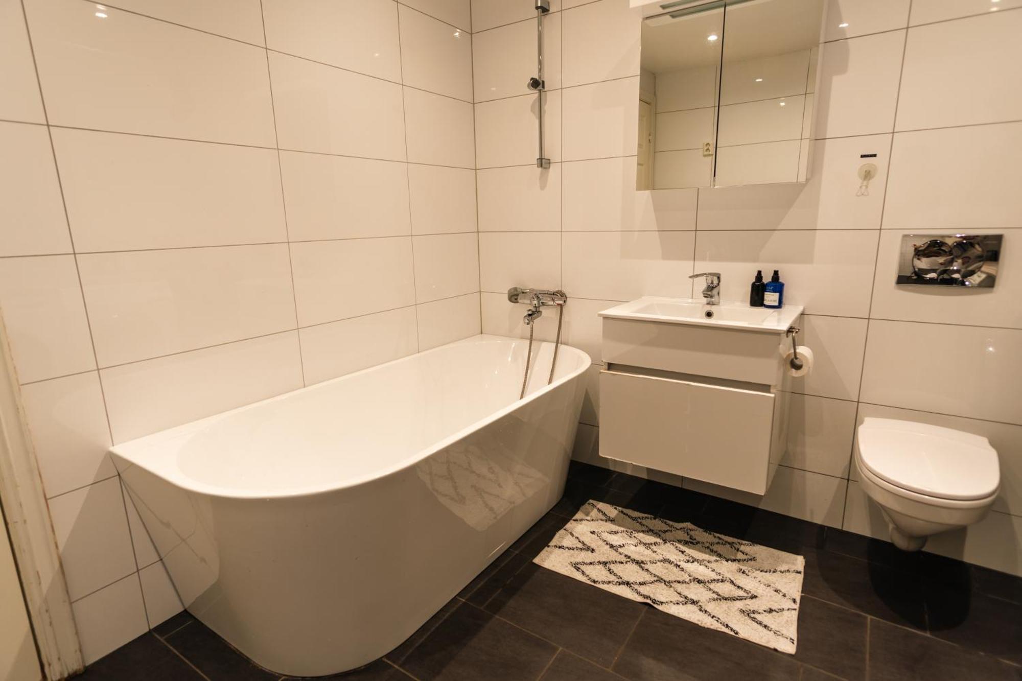 Explore Villa Tromso